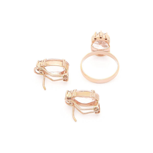 Juego de anillo y aretes diseño especial con diamantes y morganitas en oro rosa 14 kilates.