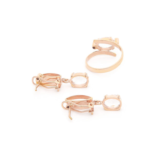 Juego de anillo y aretes diseño especial con diamantes y morganitas en oro rosa 14 kilates.