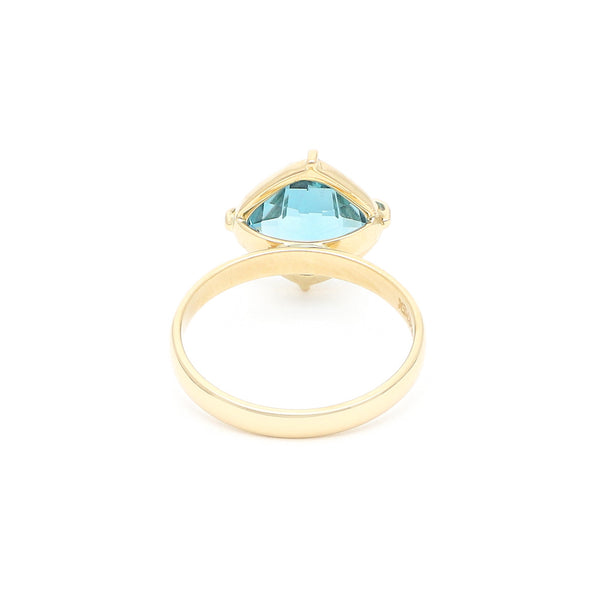 Anillo diseño especial con sky blue en oro amarillo 14 kilates.