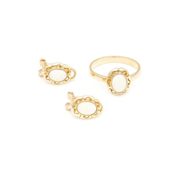 Juego de anillo y aretes diseño especial con ópalos en oro amarillo 14 kilates.