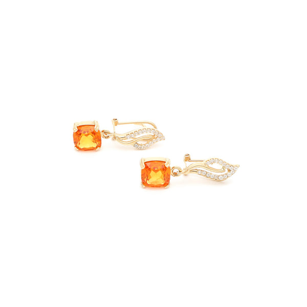 Aretes calados con citrino y sintéticos en oro amarillo 14 kilates.