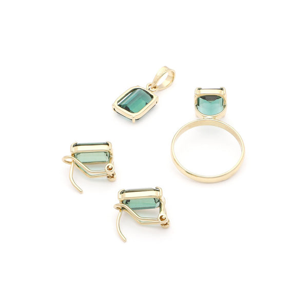 Juego de anillo, dije y aretes con cuarzo en oro amarillo 14 kilates.