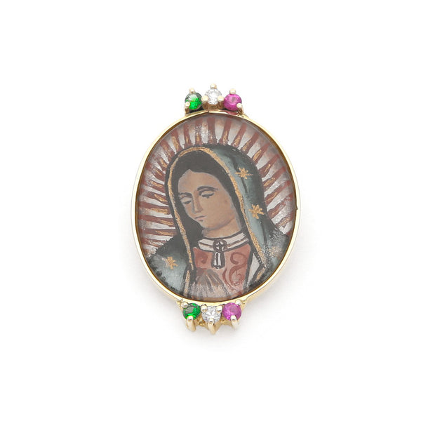 Medalla diseño especial motivo Virgen de Guadalupe con sintéticos y pintada al oleo en oro amarillo 14 kilates.