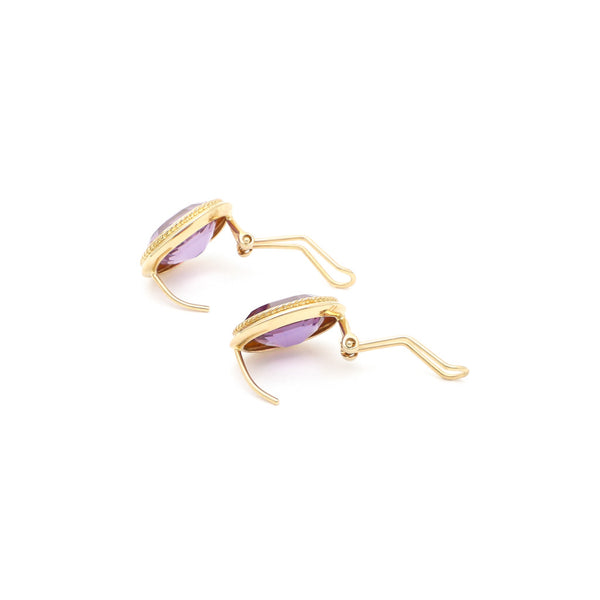 Juego de anillo y aretes diseño especial con alejandrina en oro amarillo 14 kilates.
