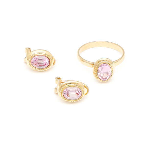 Juego de anillo y aretes torzal con Rosa de Francia en oro amarillo 14 kilates.