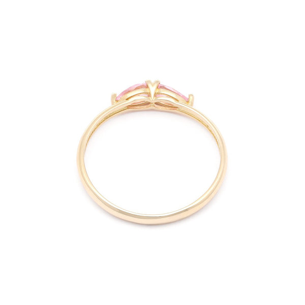 Anillo diseño especial con sintéticos en oro amarillo 14 kilates.
