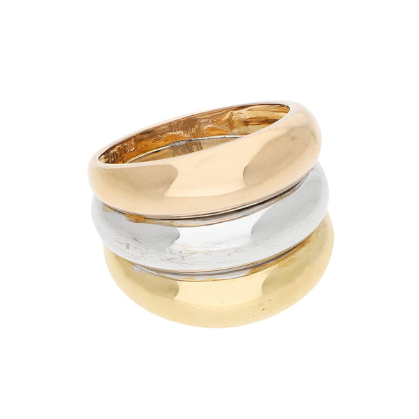 Anillo diseño especial en oro tres tonos 18 kilates.