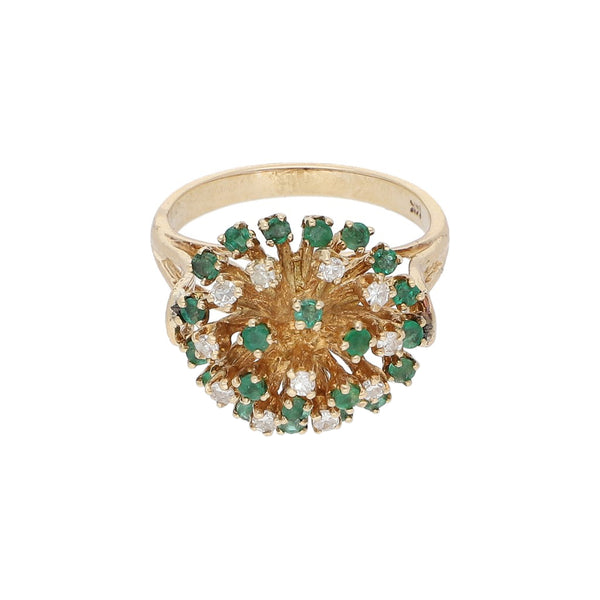 Anillo diseño especial con diamantes y esmeraldas en oro amarillo 14 kilates.