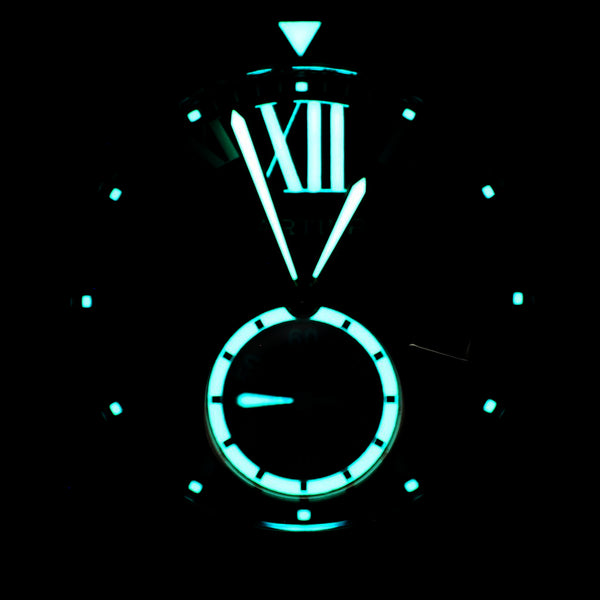 Reloj Cartier para caballero modelo Calibre de Cartier Diver bisel en oro rosa 18 kilates.