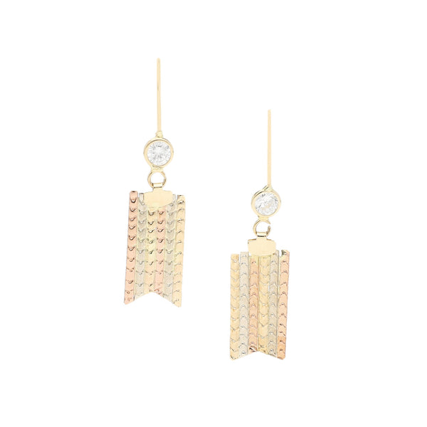 Aretes laminados con sintéticos en oro tres tonos 14 kilates.