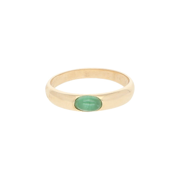 Anillo liso con olivino en oro amarillo 14 kilates.