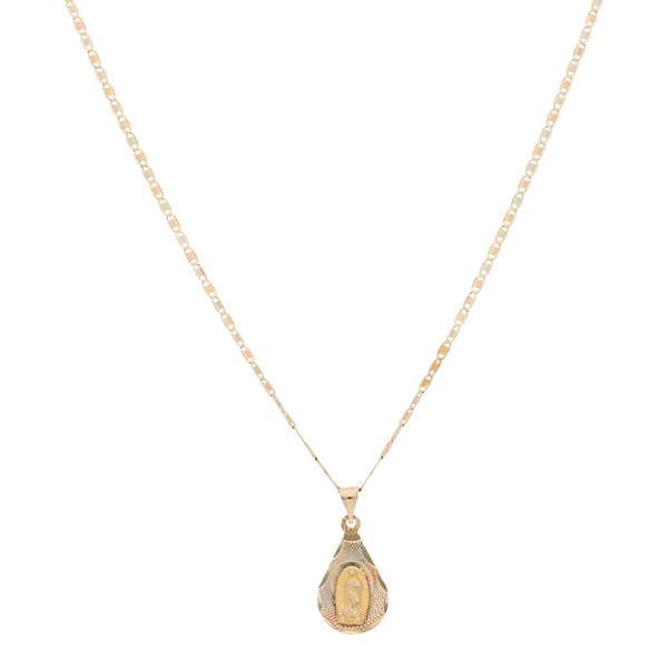 Collar eslabón nudo marino y medalla labrada motivo Virgen de Guadalupe en oro tres tonos 14 kilates.