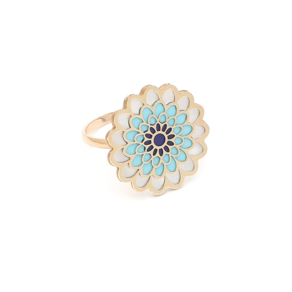 Anillo diseño especial con madre perla y esmalte motivo flor en oro amarillo 14 kilates.