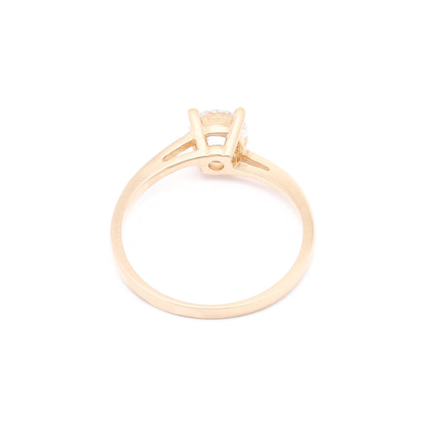 Anillo de compromiso con circonia en oro amarillo 14 kilates.
