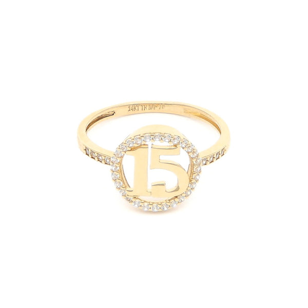 Anillo diseño especial con cironias motivo quince años en oro amarillo 14 kilates.