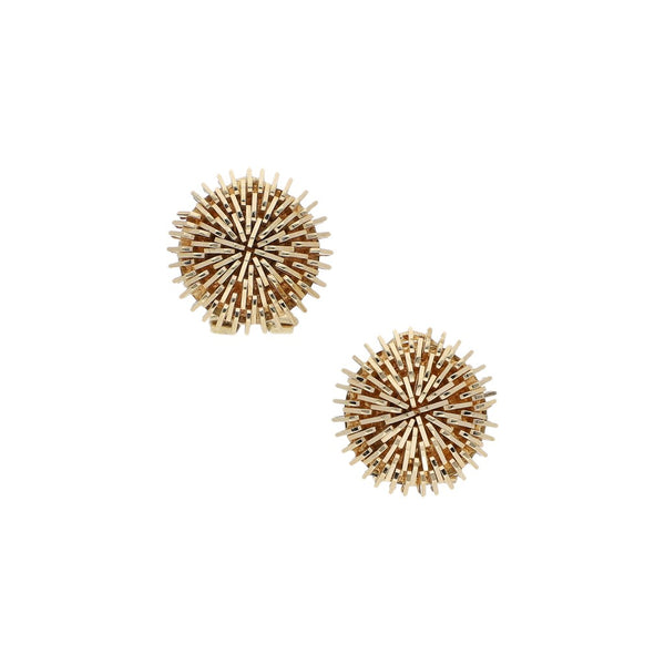 Aretes diseño especial en oro amarillo 14 kilates.