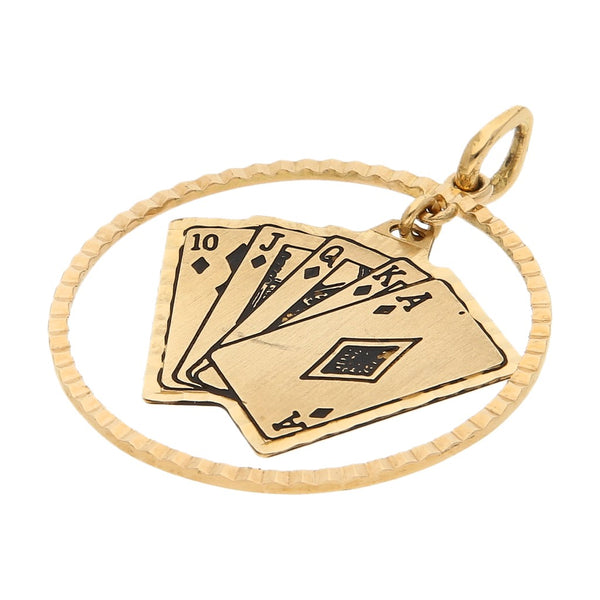 Dije labrado con esmalte motivo naipes en oro amarillo 14 kilates.