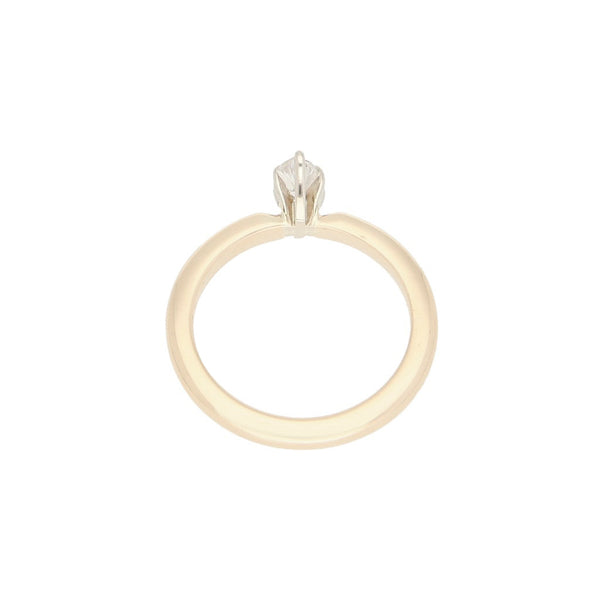 Anillo de compromiso con diamante en oro amarillo 12 kilates.