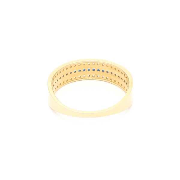 Anillo diseño especial con sintéticos en oro amarillo 14 kilates.