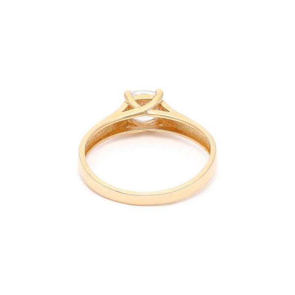 Anillo de compromiso con circonia en oro amarillo 14 kilates.