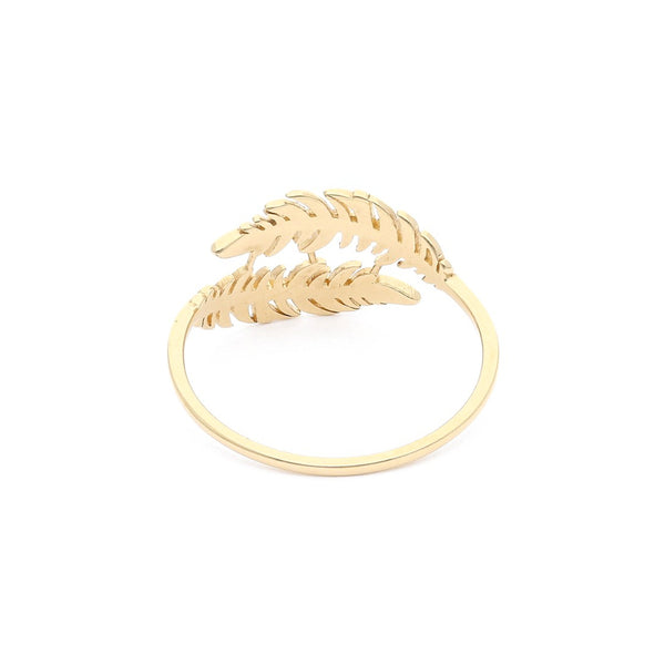 Anillo calado motivo hojas en oro amarillo 14 kilatess.