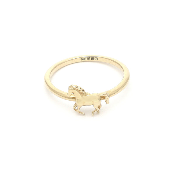 Anillo diseño especial motivo caballo en oro amarillo 14 kilates.