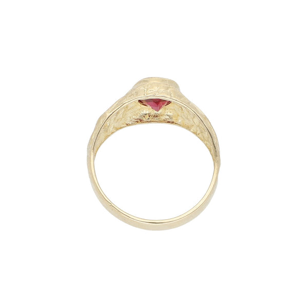 Anillo labrado con sintético en oro amarillo 14 kilates.