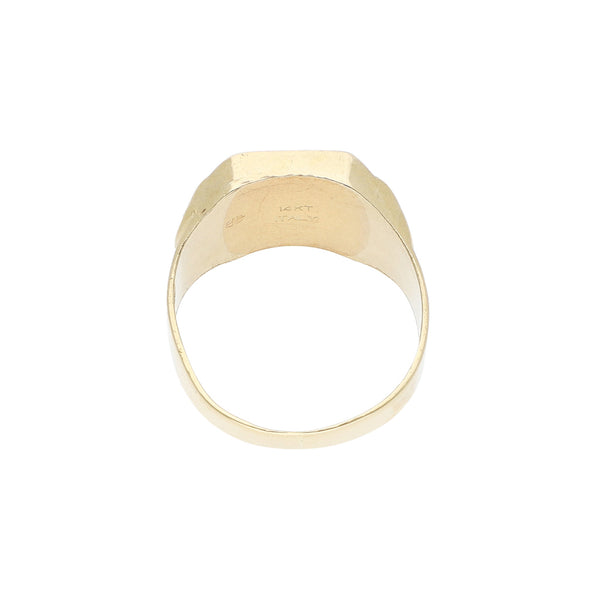 Anillo tipo sello en oro amarillo 14 kilates.