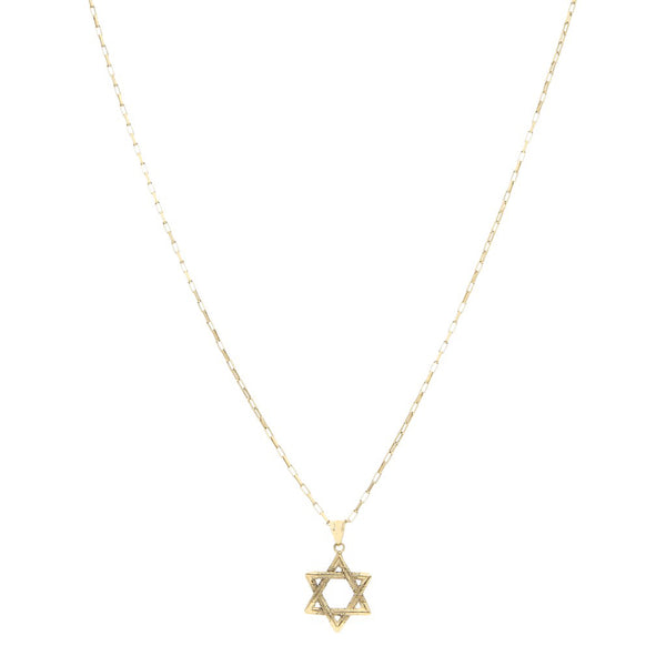 Collar eslabón cruzado y dije motivo estrella en oro amarillo 14 kilates.