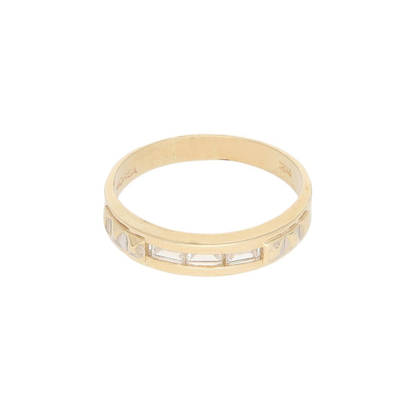 Anillo diseño especial con sintéticos en oro amarillo 14 kilates.