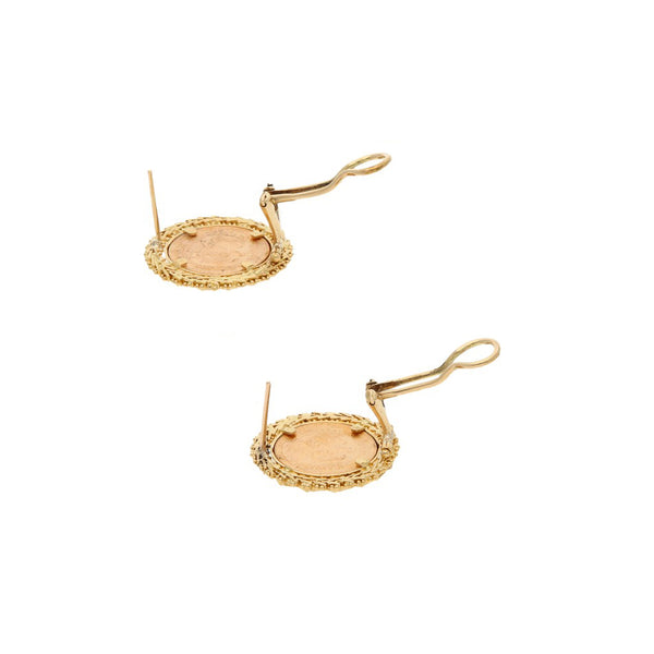 Aretes boleados con dos monedas de dos pesos y medio oro mexicano 21.6 kilates en oro amarillo 14 kilates.
