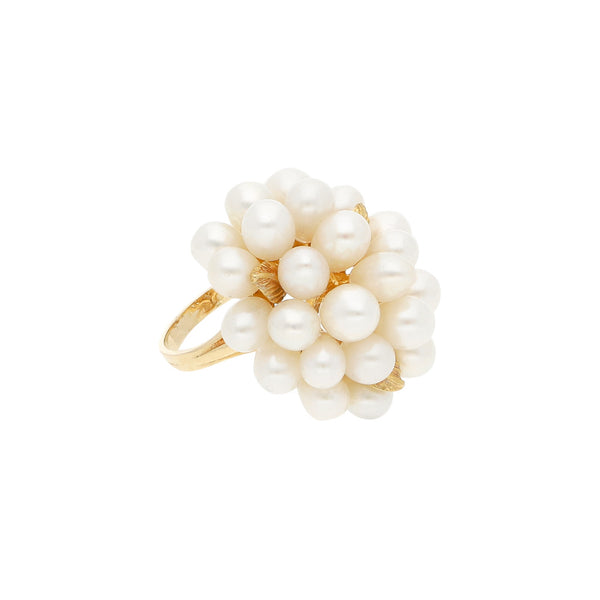 Anillo diseño especial con perlas en oro amarillo 14 kilates.