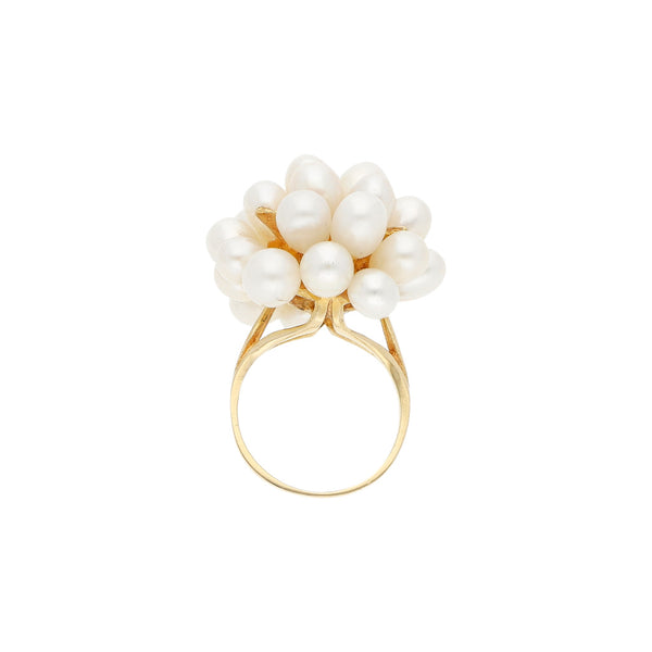 Anillo diseño especial con perlas en oro amarillo 14 kilates.