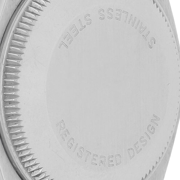Reloj Rolex para dama modelo Oyster Perpetual Date vistas en oro amarillo 14 kilates.