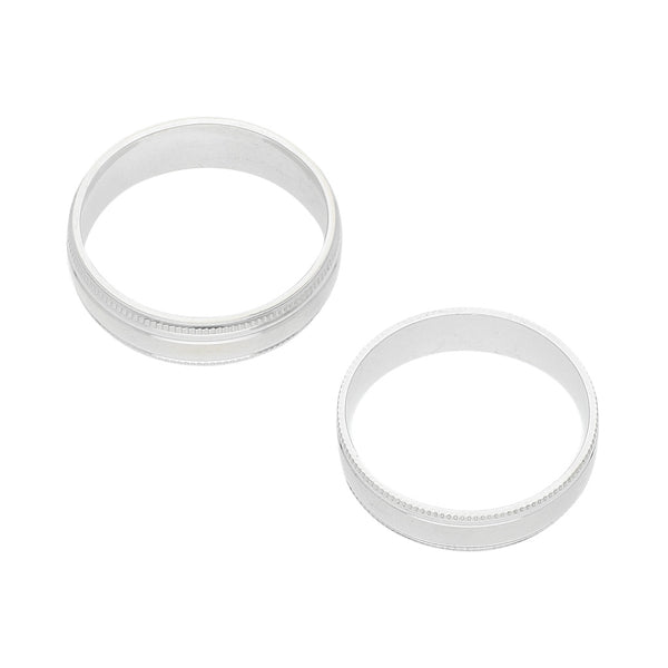 Dos argollas diseño especial en oro blanco 14 kilates.