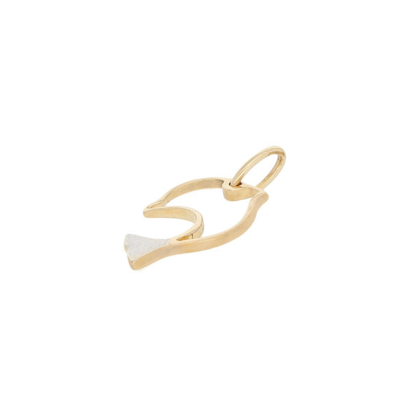 Dije diseño especial motivo delfín en oro amarillo 14 kilates.