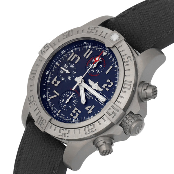Reloj Breitling para caballero modelo Avenger Bandit.