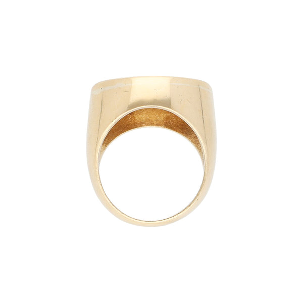 Anillo tipo sello con una moneda de cinco pesos de oro mexicano 21.6 kilates en oro amarillo 18 kilates.