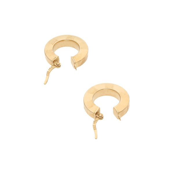 Arracadas huecas en oro amarillo 14 kilates.