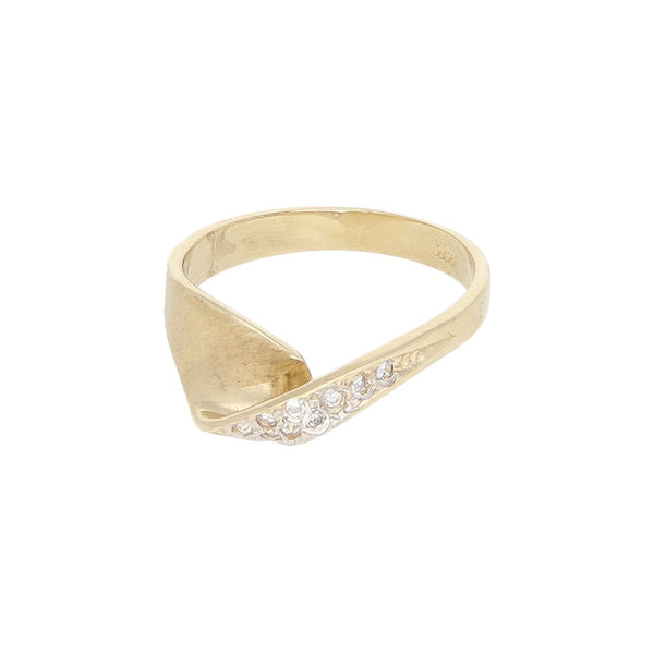Anillo diseño especial con sintéticos en oro amarillo 14 kilates.