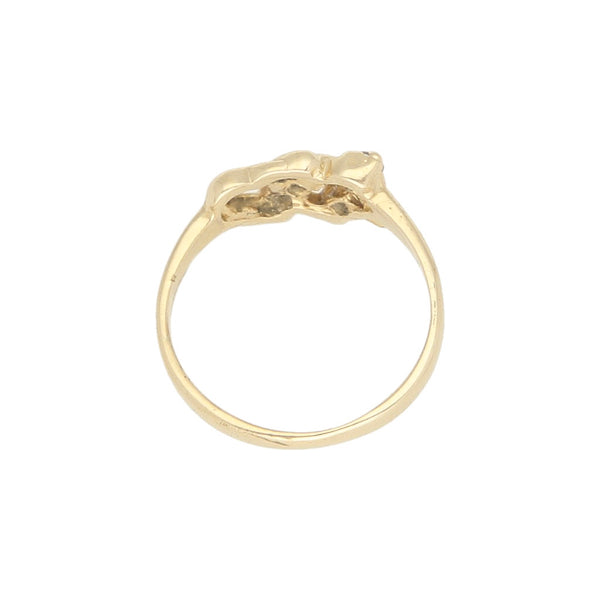 Anillo diseño especial con sintéticos motivo corazones en oro amarillo 14 kilates.
