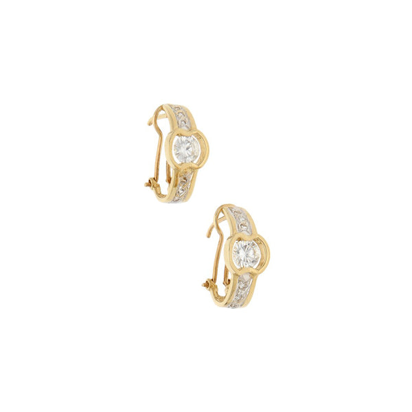 Aretes diseño especial con sintéticos en oro amarillo 14 kilates.