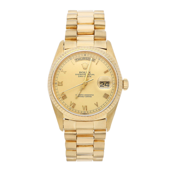 Reloj Rolex para caballero modelo Oyster Perpetual Day-Date en oro amarillo 18 kilates.