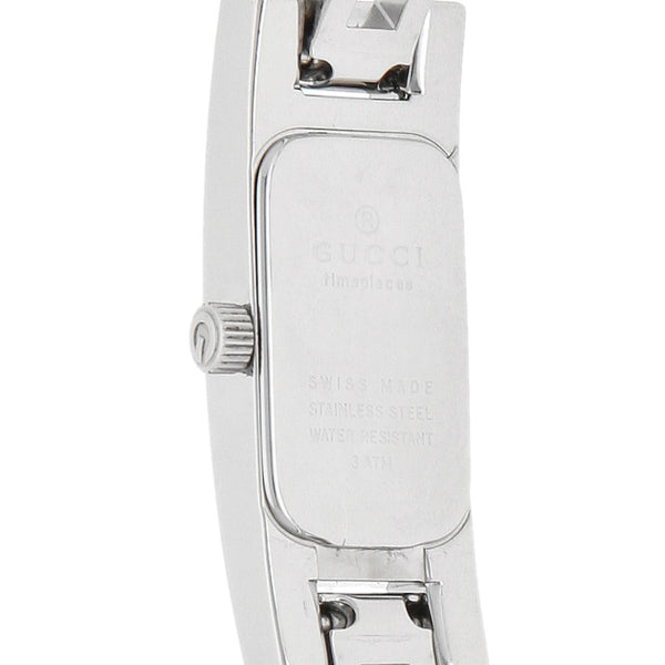 Reloj Gucci para dama en acero inoxidable.