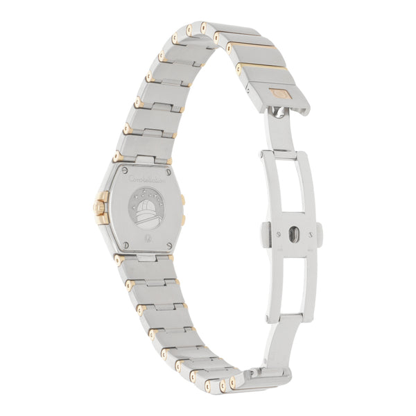 Reloj Omega para dama modelo Constellation vistas en oro rosa 18 kilates.