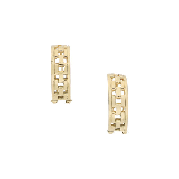Aretes calados en oro amarillo 14 kilates.