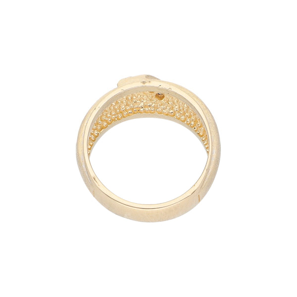 Anillo diseño especial con diamantes en oro amarillo 14 kilates.