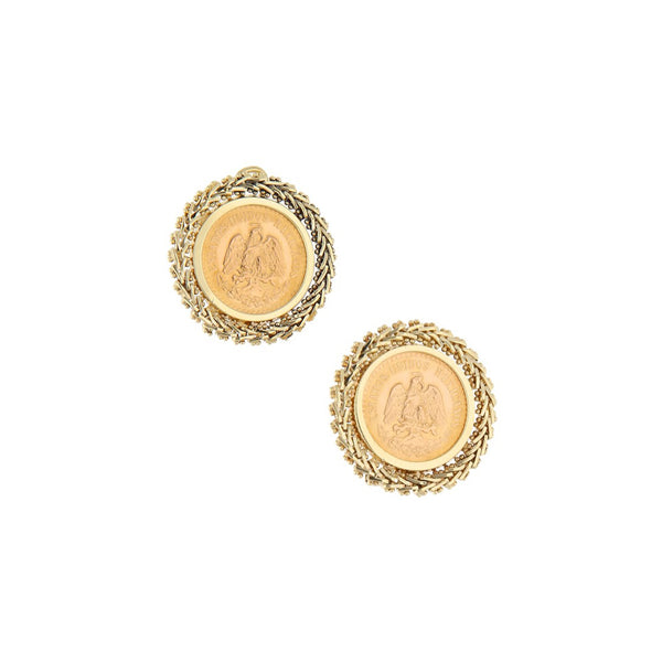Aretes boleados con aplicación de moneda de dos pesos y medio oro mexicano 21.6 kilates en oro amarillo 14 kilates.