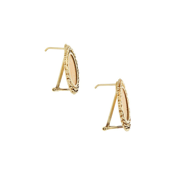 Aretes boleados con aplicación de moneda de dos pesos y medio oro mexicano 21.6 kilates en oro amarillo 14 kilates.