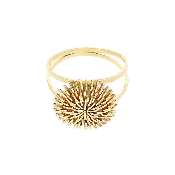 Anillo diseño especial en oro amarillo 14 kilates.